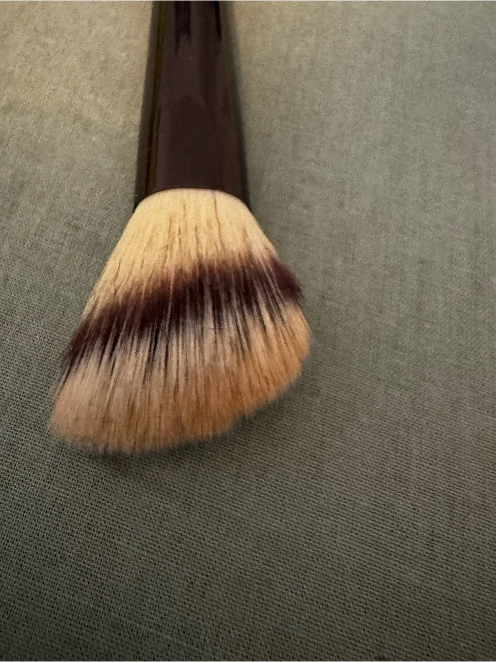 Hourglass angled brush